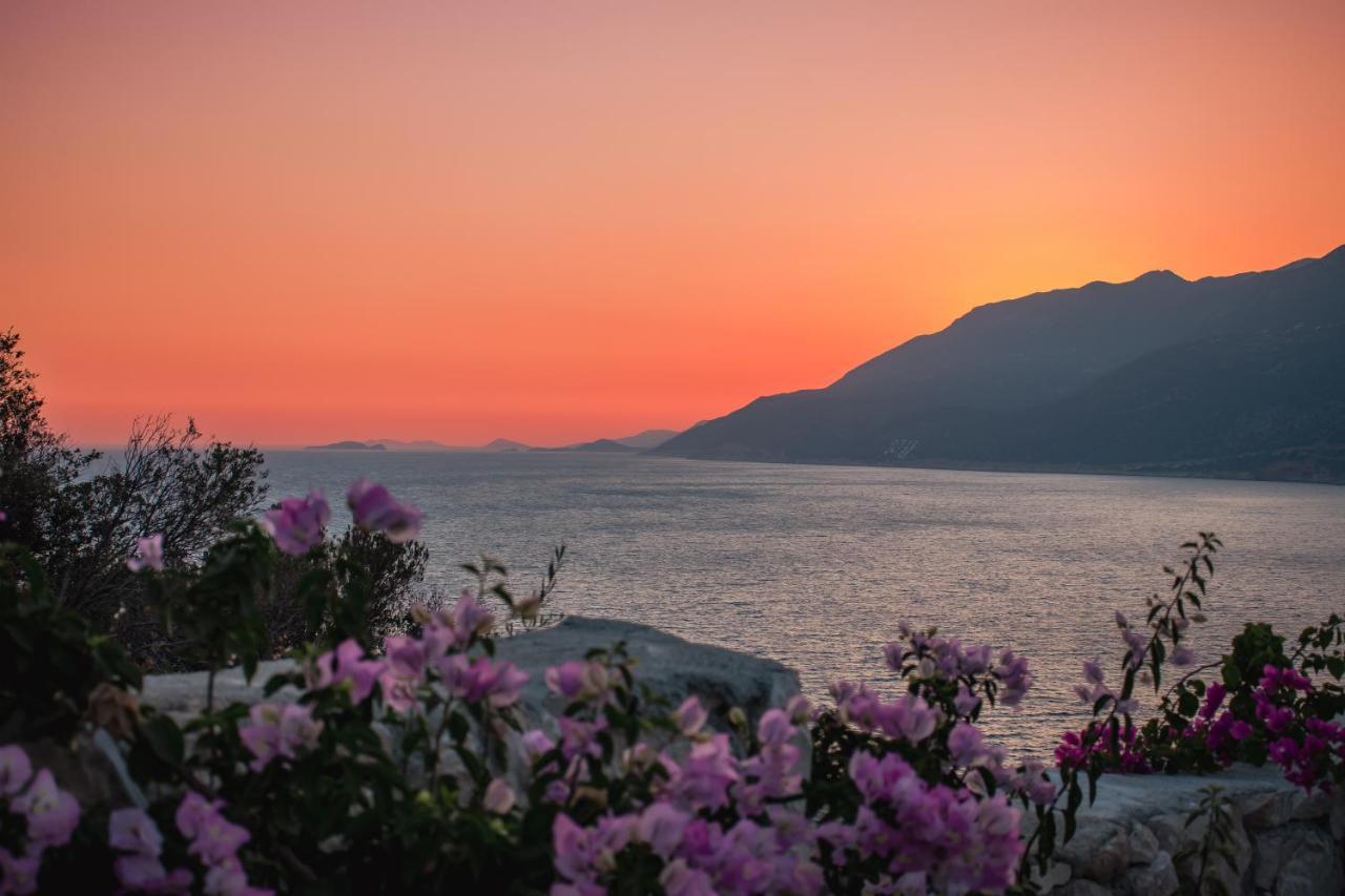 Guemues Yazar Hotel Kaş Exterior foto